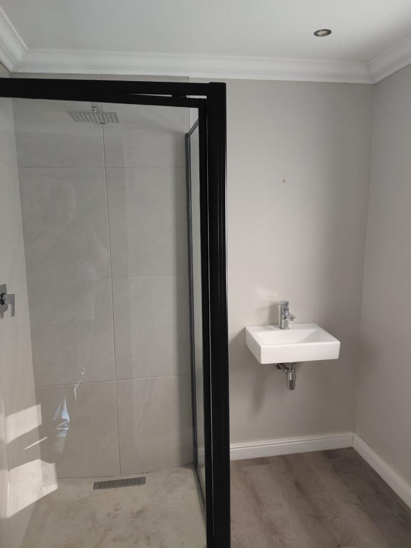 To Let 1 Bedroom Property for Rent in Protea Heights Western Cape